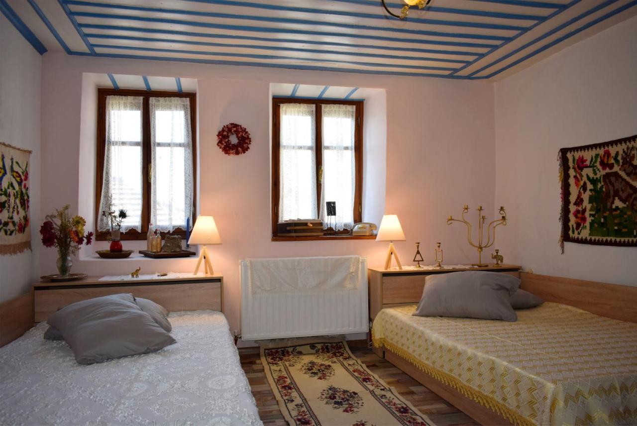 Renovated Old Manor House With Yard Villa Arnaía Dış mekan fotoğraf