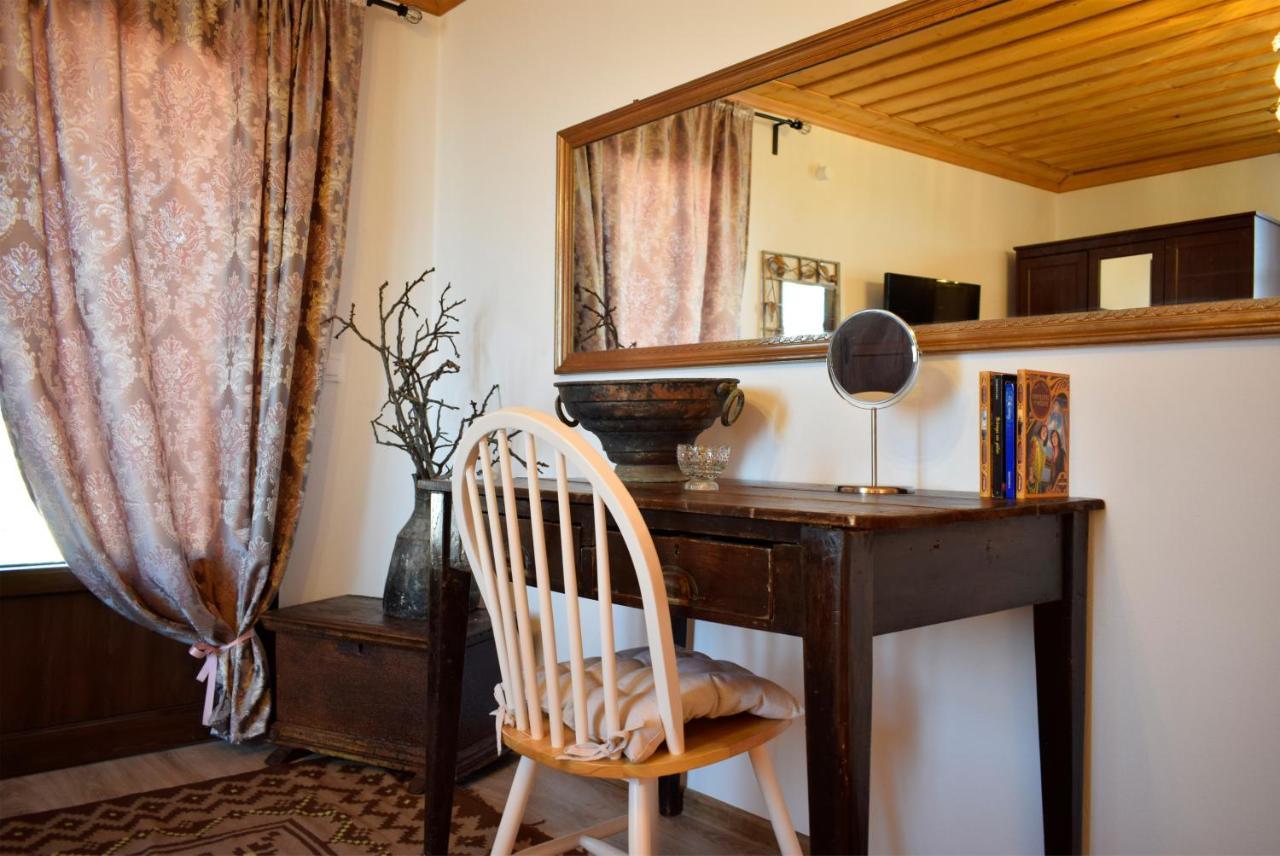 Renovated Old Manor House With Yard Villa Arnaía Dış mekan fotoğraf