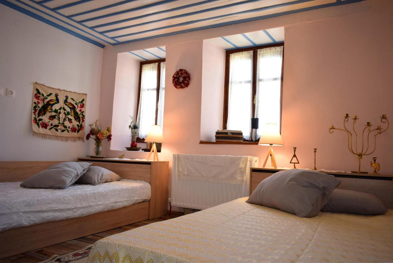Renovated Old Manor House With Yard Villa Arnaía Dış mekan fotoğraf