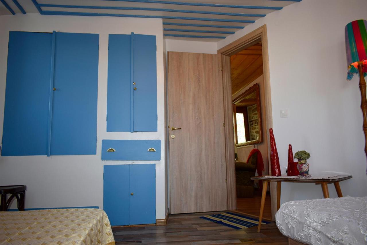 Renovated Old Manor House With Yard Villa Arnaía Dış mekan fotoğraf