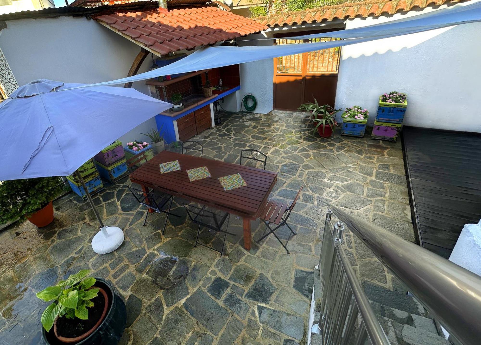 Renovated Old Manor House With Yard Villa Arnaía Dış mekan fotoğraf