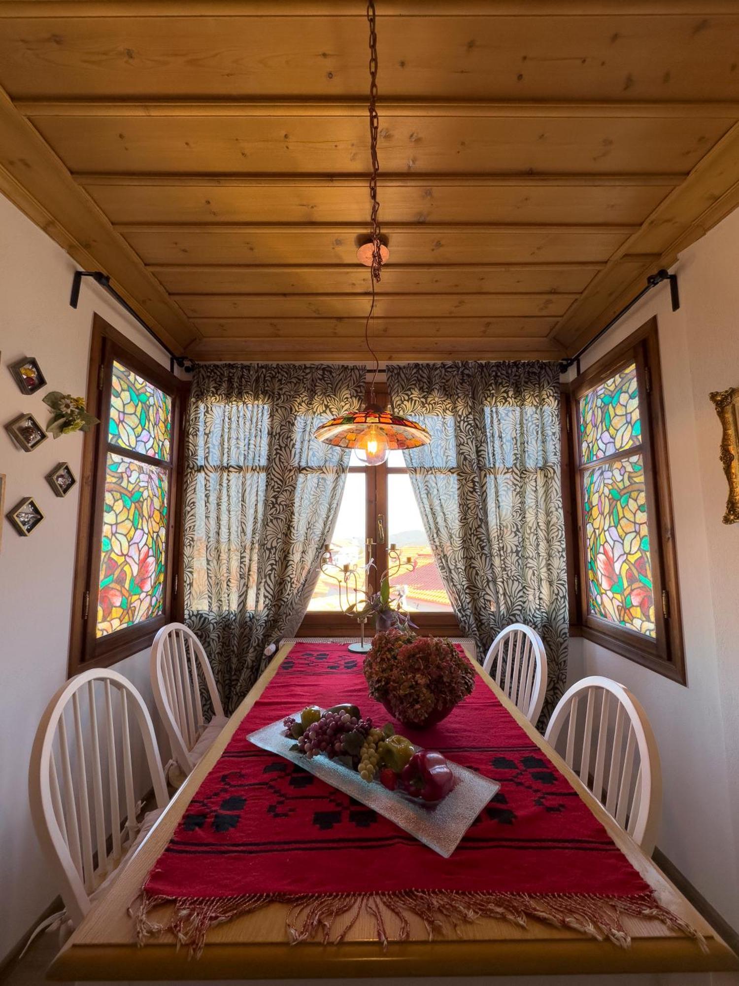 Renovated Old Manor House With Yard Villa Arnaía Dış mekan fotoğraf