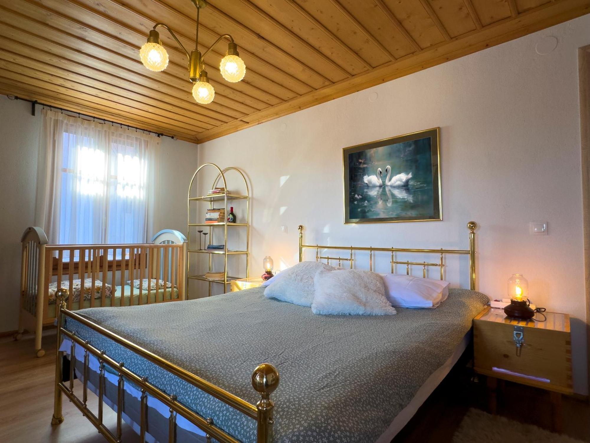 Renovated Old Manor House With Yard Villa Arnaía Dış mekan fotoğraf