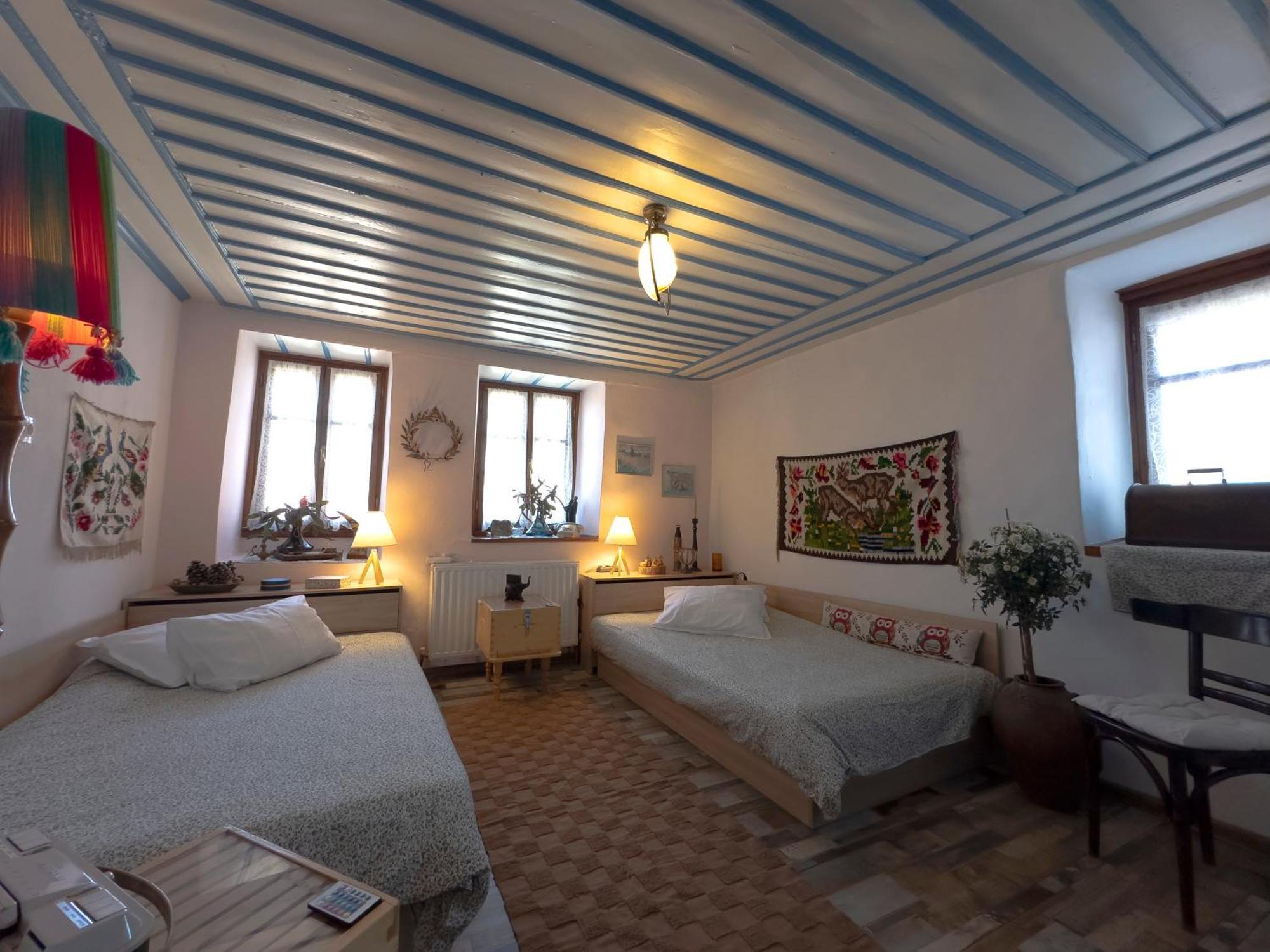 Renovated Old Manor House With Yard Villa Arnaía Dış mekan fotoğraf